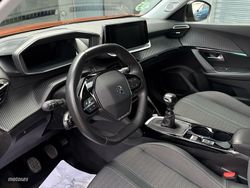 Peugeot 2008 PureTech 130 S&S Allure Pack 96 kW (130 CV) - Miniatura 21
