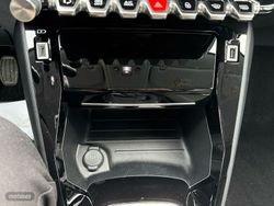 Peugeot 2008 PureTech 130 S&S Allure Pack 96 kW (130 CV) - Miniatura 31