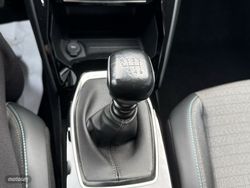 Peugeot 2008 PureTech 130 S&S Allure Pack 96 kW (130 CV) - Miniatura 34