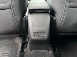 Peugeot 2008 PureTech 130 S&S Allure Pack 96 kW (130 CV) - Miniatura 38
