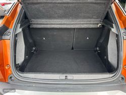 Peugeot 2008 PureTech 130 S&S Allure Pack 96 kW (130 CV) - Miniatura 6