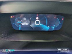 Peugeot 2008 Puretech 130 S&S 6 Vel. MAN GT - Miniatura 20