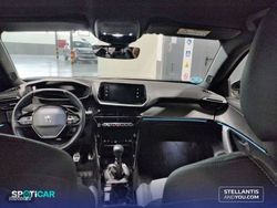 Peugeot 2008 Puretech 130 S&S 6 Vel. MAN GT - Miniatura 6
