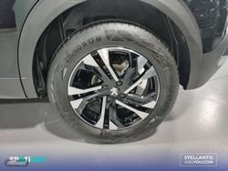 Peugeot 2008 Puretech 130 S&S 6 Vel. MAN GT - Miniatura 7