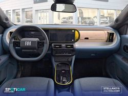 Fiat Grande Panda E 44kWh 83kW (113cv) La Prima - Miniatura 8