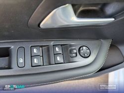 Peugeot 208 Gasolina 100 S&S 6 Vel. MAN Allure - Miniatura 12