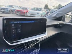 Peugeot 208 Gasolina 100 S&S 6 Vel. MAN Allure - Miniatura 22