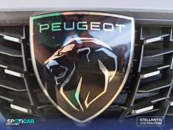 Peugeot 208 Gasolina 100 S&S 6 Vel. MAN Allure - Miniatura 25