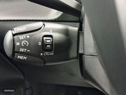 Peugeot 208 HYBRID 145 eDCS6 Allure - Miniatura 23