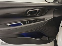 Hyundai Bayon 1.0 TGDI 48V Maxx - Miniatura 31