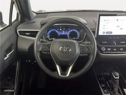 Toyota Corolla Cross Style Hybrid 200 - Miniatura 9