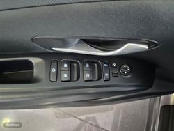 Hyundai Tucson 1.6 TGDI 48V Maxx 4x2 - Miniatura 18