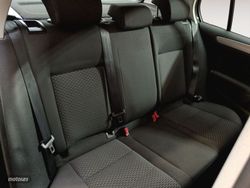 Volkswagen Golf Advance - Miniatura 9