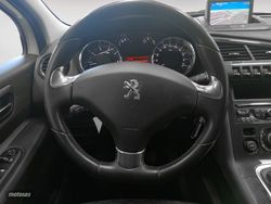 Peugeot 3008 1.2 PureTech S&S Allure 96 kW (130 CV) - Miniatura 9