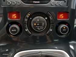 Peugeot 3008 1.2 PureTech S&S Allure 96 kW (130 CV) - Miniatura 19