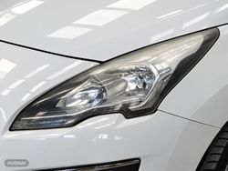 Peugeot 3008 1.2 PureTech S&S Allure 96 kW (130 CV) - Miniatura 22