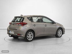 Toyota Auris 120T Active 85 kW (116 CV) - Miniatura 3