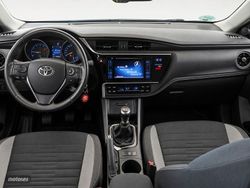 Toyota Auris 120T Active 85 kW (116 CV) - Miniatura 8