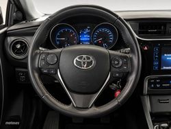 Toyota Auris 120T Active 85 kW (116 CV) - Miniatura 9