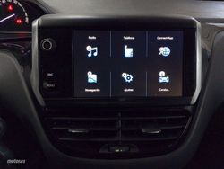 Peugeot 208 PureTech Signature 60 kW (82 CV) - Miniatura 16