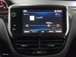 Peugeot 208 PureTech Signature 60 kW (82 CV) - Miniatura 17