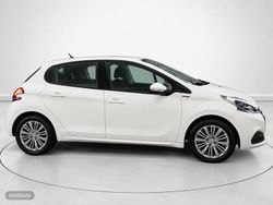 Peugeot 208 PureTech Signature 60 kW (82 CV) - Miniatura 2