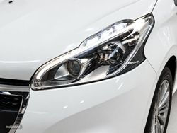 Peugeot 208 PureTech Signature 60 kW (82 CV) - Miniatura 23