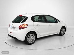 Peugeot 208 PureTech Signature 60 kW (82 CV) - Miniatura 3