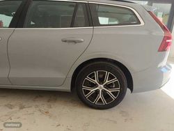 Volvo V 60 2.0 B4 D CORE AUTO 197 5P - Miniatura 4