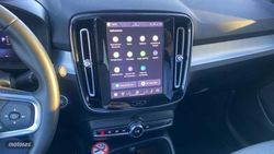Volvo XC40 XC40 PLUS B3 (G) MILD HYBRID DARK - Miniatura 14