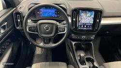 Volvo XC40 2.0 B3 MHEV CORE AUTO 163 CV - Miniatura 13