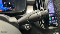 Volvo XC40 2.0 B3 MHEV CORE AUTO 163 CV - Miniatura 17