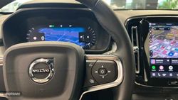 Volvo XC40 2.0 B3 MHEV CORE AUTO 163 CV - Miniatura 19