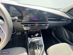 Kia Niro 1.6 HEV Concept - Miniatura 10
