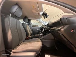 Peugeot 208 Gasolina 100 S&S 6 Vel. MAN Allure - Miniatura 18