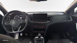 Kia Ceed 1.6 MHEV 100KW GT LINE 5P - Miniatura 14