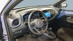 Toyota Aygo X Cross 1.5 VVT-I HYBRID LIKE 5P - Miniatura 11