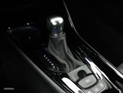 Toyota C-HR 1.8 VVT-I HYBRID ADVANCE AUTO 5P - Miniatura 10