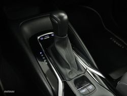 Toyota Corolla 1.8 HYBRID ACTIVE TECH E-CVT 5P - Miniatura 10