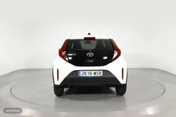 Toyota Aygo X Cross 1.0 VVT-I PLAY 5P - Miniatura 17