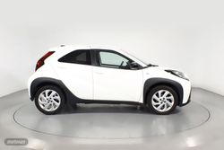 Toyota Aygo X Cross 1.0 VVT-I PLAY 5P - Miniatura 3