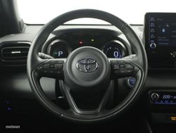 Toyota Yaris 1.5 VVT-I HYBRID STYLE 5P - Miniatura 13