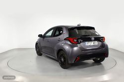 Toyota Yaris 1.5 VVT-I HYBRID STYLE 5P - Miniatura 2