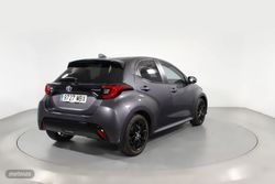 Toyota Yaris 1.5 VVT-I HYBRID STYLE 5P - Miniatura 25
