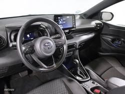 Toyota Yaris 1.5 VVT-I HYBRID STYLE 5P - Miniatura 28