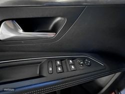 Peugeot 3008 1.2 130CV Allure Pack - Miniatura 14