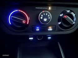 Hyundai i10 1.0 MPI 66CV Essence - Miniatura 11