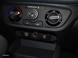 Hyundai i10 1.0 MPI 66CV Klass - Miniatura 10