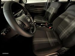 Hyundai i20 1.2 MPI 79CV Essence - Miniatura 15