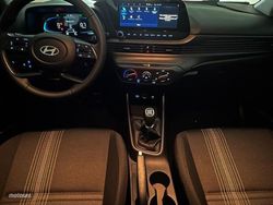 Hyundai i20 1.2 MPI 79CV Essence - Miniatura 8